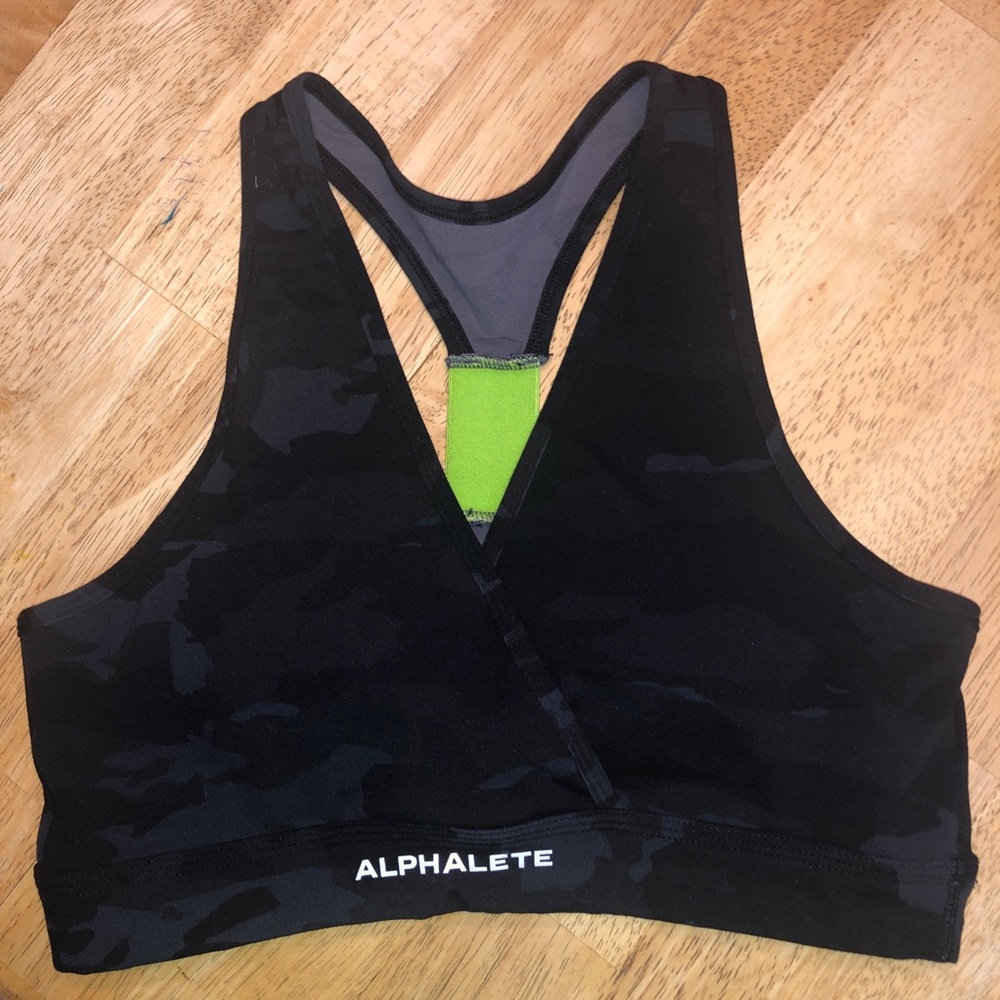 Alphalete Surface Wrap Camo Bra